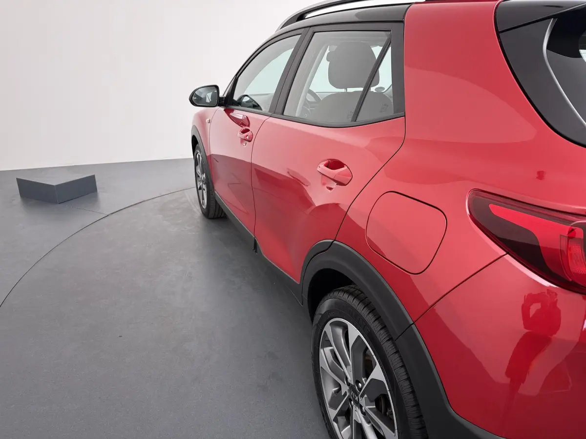 1.0 T-GDi DynamicLine | Apple CarPlay | Navigatie | Achteruitrijcamera |
