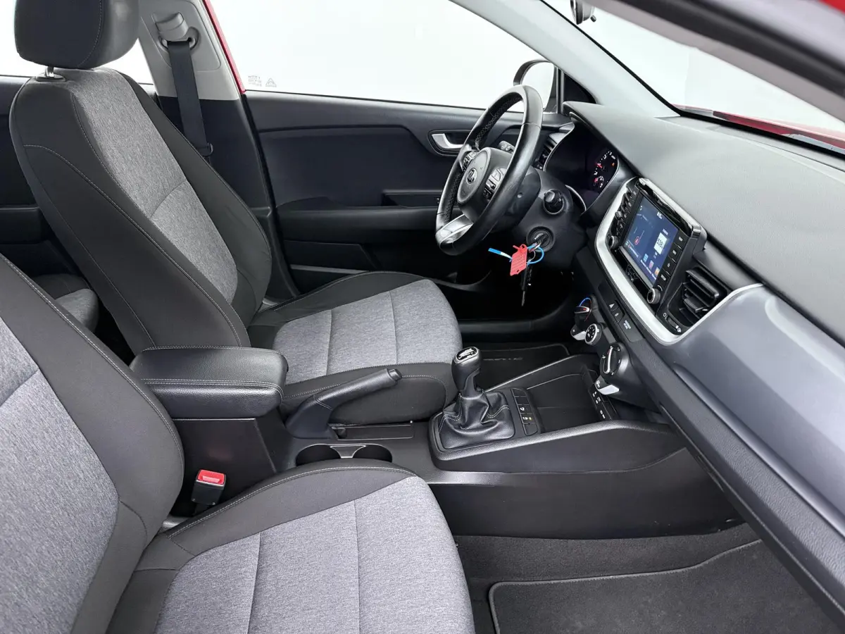 1.0 T-GDi DynamicLine | Apple CarPlay | Navigatie | Achteruitrijcamera |