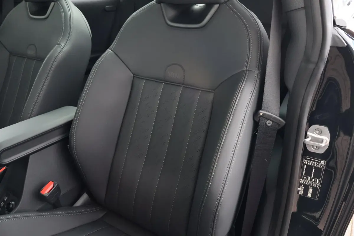 Cooper C | Pakket S + John Cooper Works Uitvoering