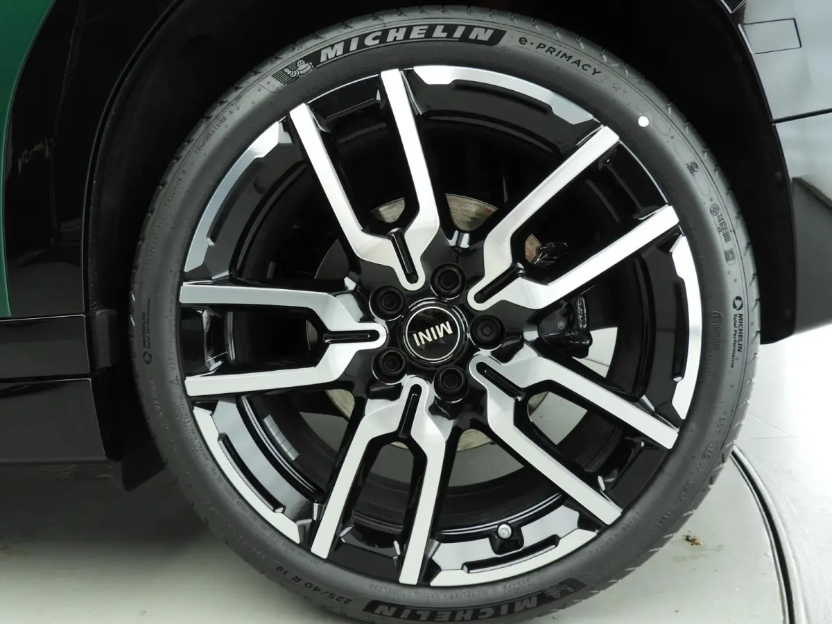 E John Cooper Works Uitvoering | M Pakket