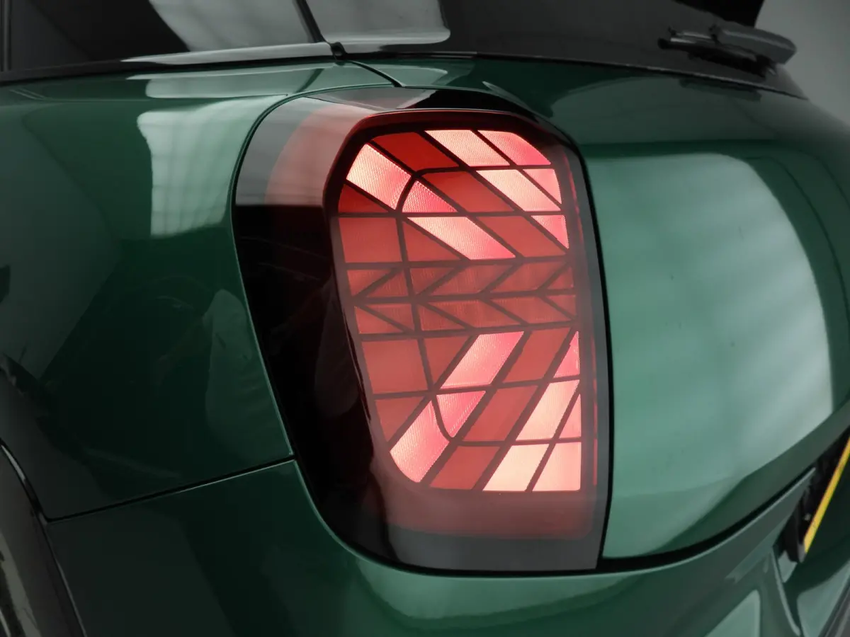E John Cooper Works Uitvoering | M Pakket