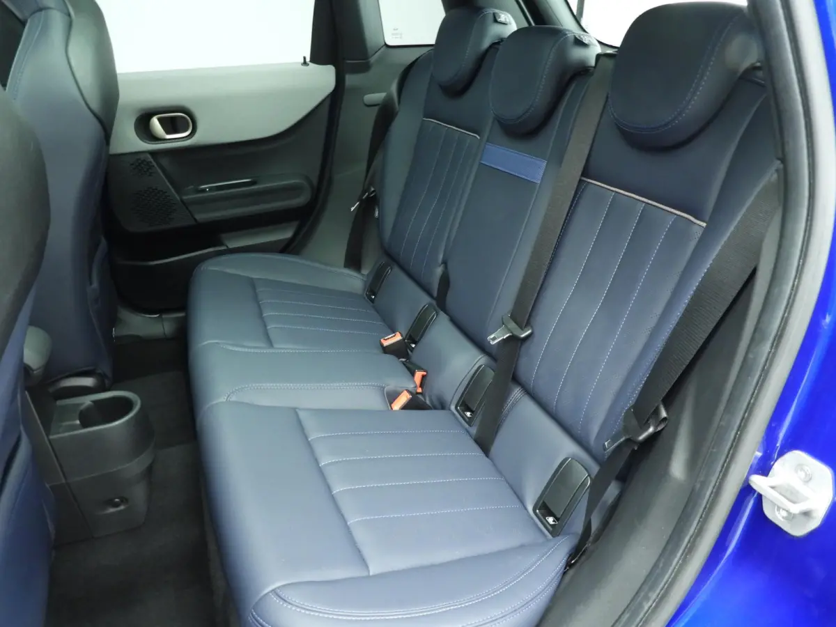 Cooper C Favoured M pakket / Panoramadak / JCW Stoelen / Harman-Kardon / Head-up / LED / Park assist / Alu wielen 17 inch