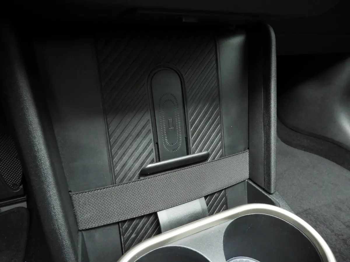 Cooper C Favoured M pakket / Panoramadak / JCW Stoelen / Harman-Kardon / Head-up / LED / Park assist / Alu wielen 17 inch