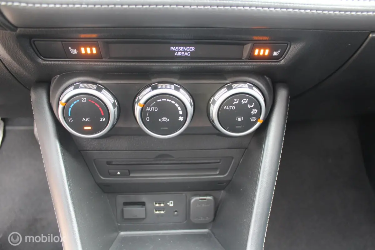 2.0 SkyActiv-G 121 Luxury HUD/18Inch/Carplay/Camera