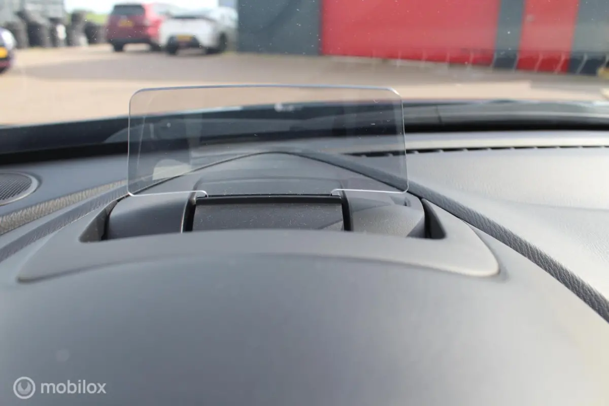 2.0 SkyActiv-G 121 Luxury HUD/18Inch/Carplay/Camera