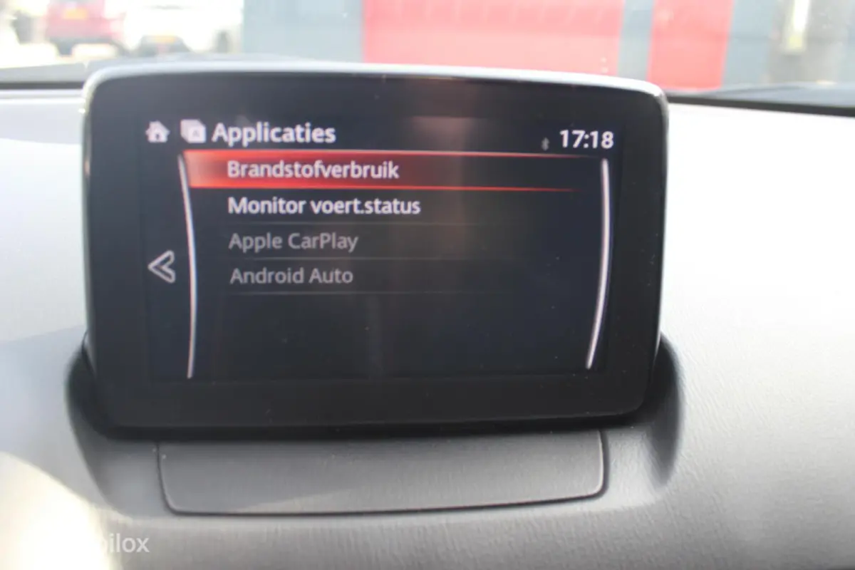 2.0 SkyActiv-G 121 Luxury HUD/18Inch/Carplay/Camera
