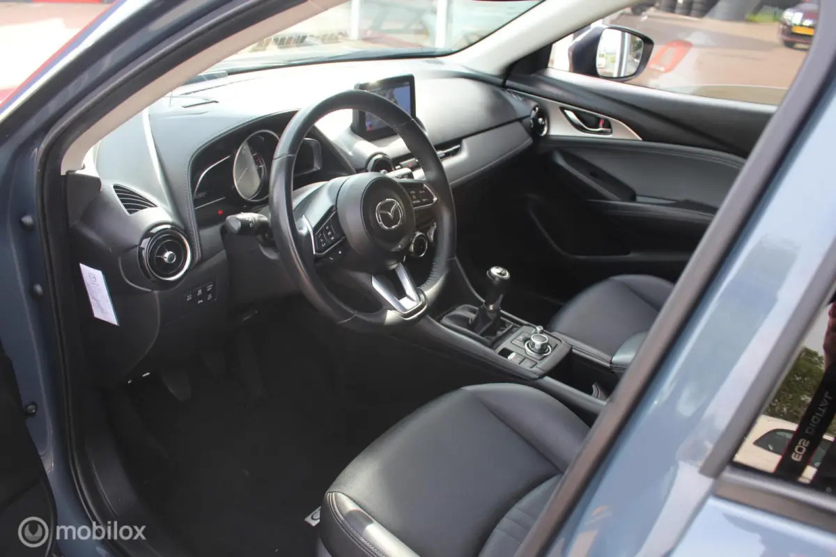 2.0 SkyActiv-G 121 Luxury HUD/18Inch/Carplay/Camera