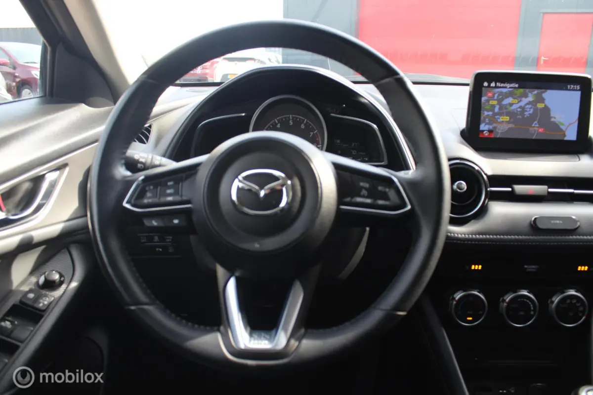 2.0 SkyActiv-G 121 Luxury HUD/18Inch/Carplay/Camera