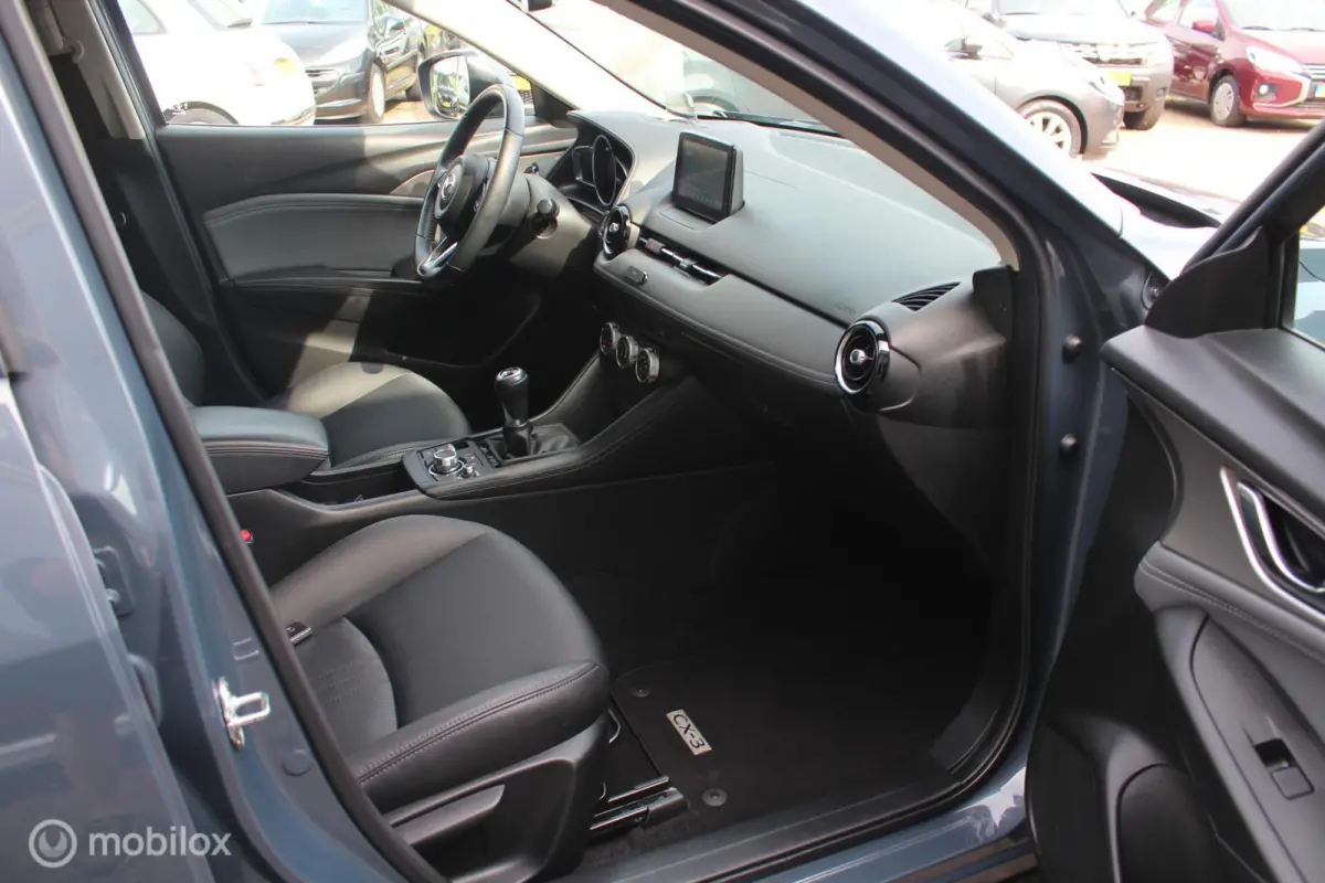 2.0 SkyActiv-G 121 Luxury HUD/18Inch/Carplay/Camera