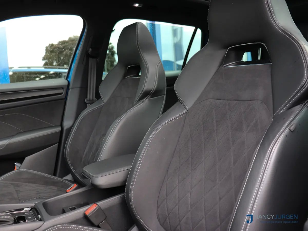 1.5 TSI | Sportline | Business | Pano | Camera | Assistentie Pakket | Comfort Pakket | Travel Pakket | 20" LM Vega | Virtual Cockpit | Wegdraaib. Trekhaak |
