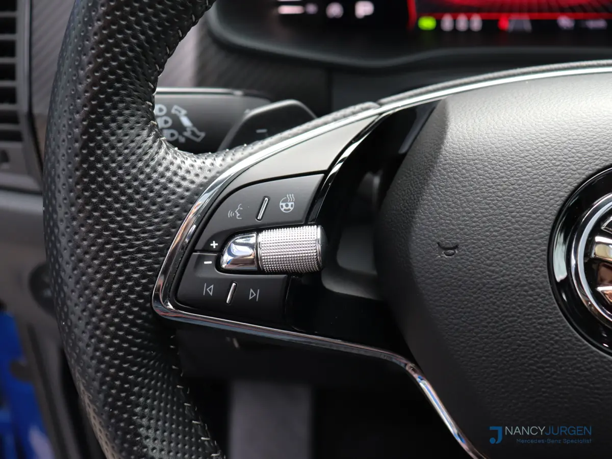 1.5 TSI | Sportline | Business | Pano | Camera | Assistentie Pakket | Comfort Pakket | Travel Pakket | 20" LM Vega | Virtual Cockpit | Wegdraaib. Trekhaak |