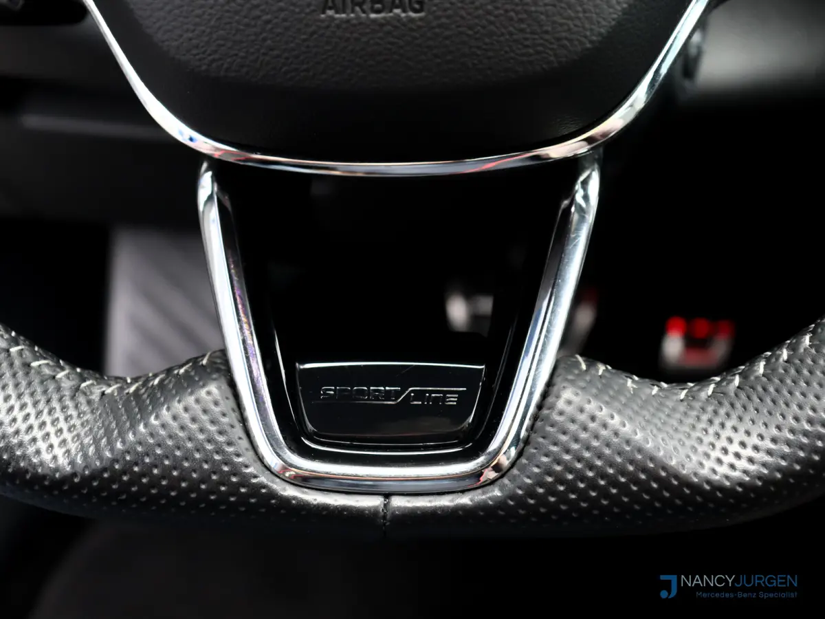 1.5 TSI | Sportline | Business | Pano | Camera | Assistentie Pakket | Comfort Pakket | Travel Pakket | 20" LM Vega | Virtual Cockpit | Wegdraaib. Trekhaak |