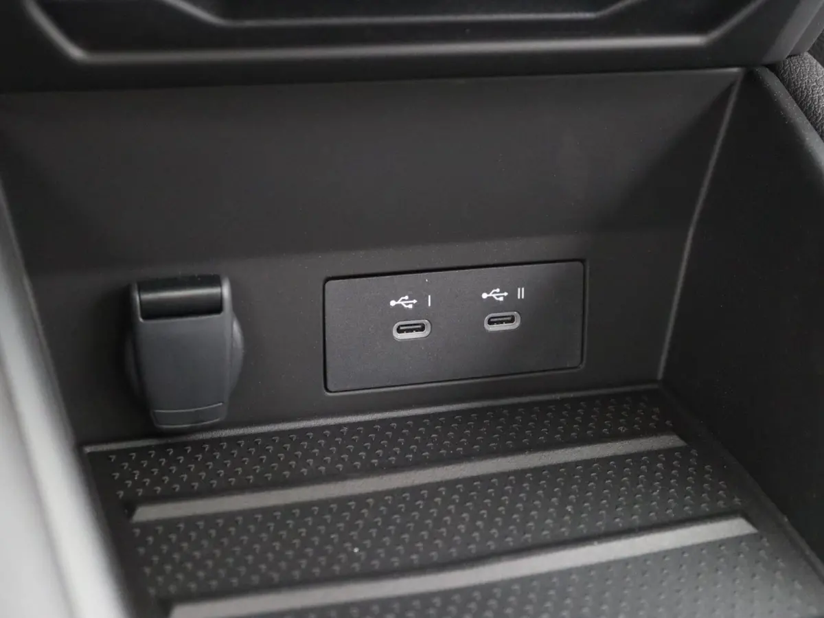 esprit Alpine full hybrid E-Tech 160 | pack privilège | pack light & sound |
