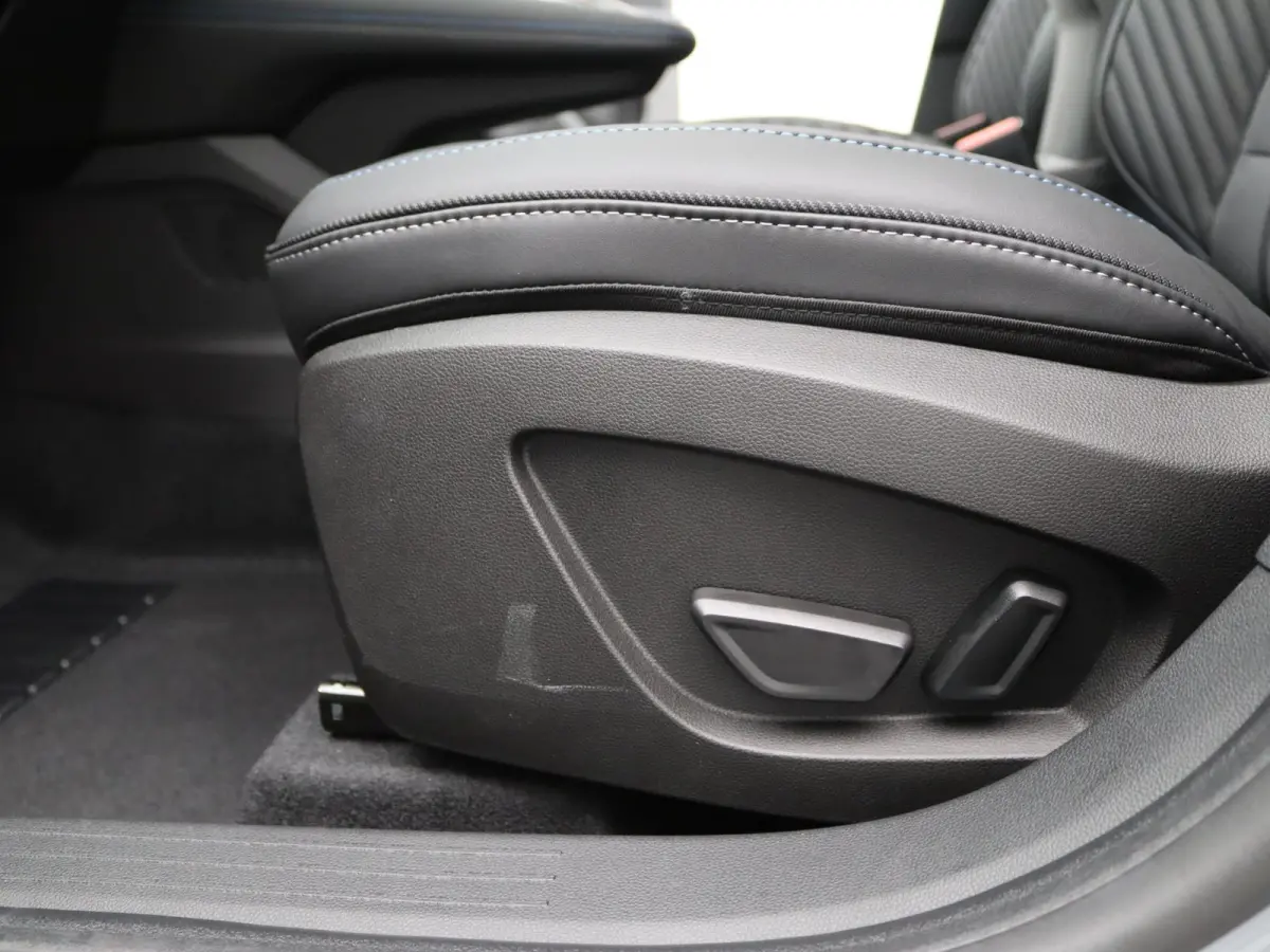 esprit Alpine full hybrid E-Tech 160 | pack privilège | pack light & sound |
