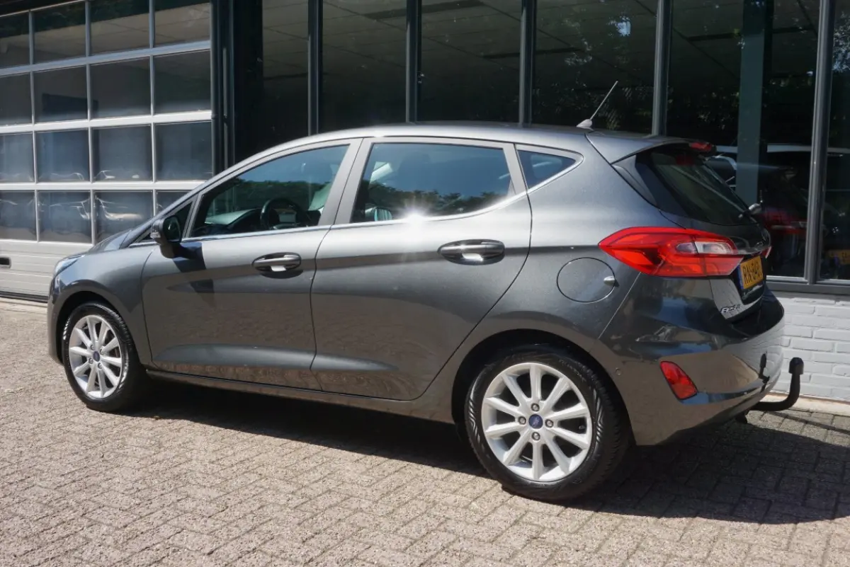 1.0 EcoBoost Titanium Trekhaak/Camera!