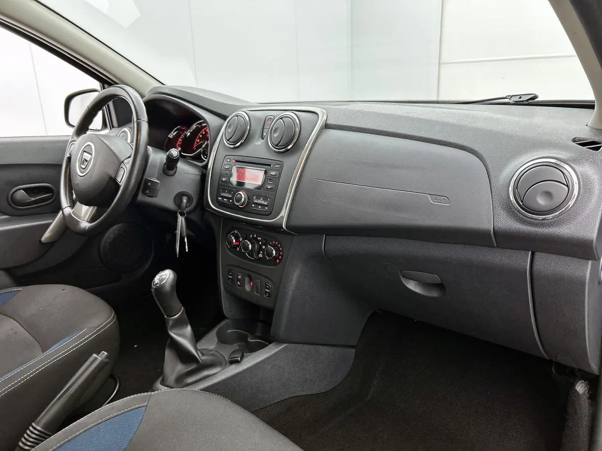 0.9 TCe 10th Anniversary | Airco | Cruise Control | Radio |