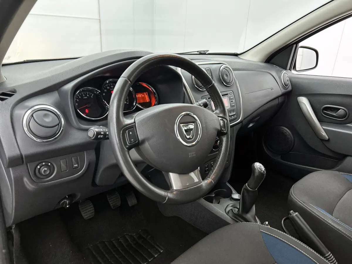 0.9 TCe 10th Anniversary | Airco | Cruise Control | Radio |