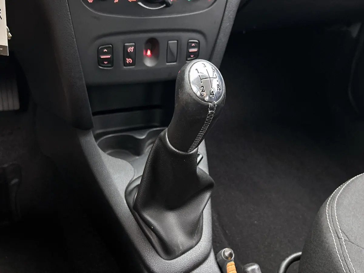 0.9 TCe 10th Anniversary | Airco | Cruise Control | Radio |