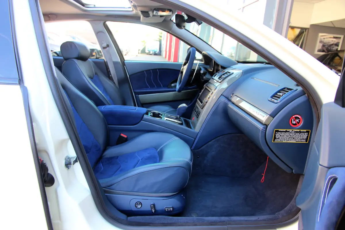 4.7 Sport GTS GT S | blauw alcantara | BTW | Uniek