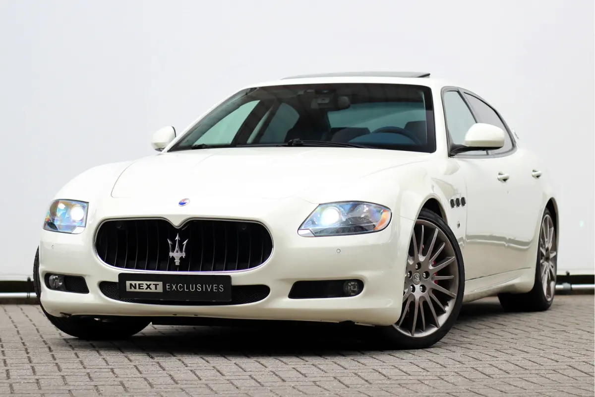 4.7 Sport GTS GT S | blauw alcantara | BTW | Uniek