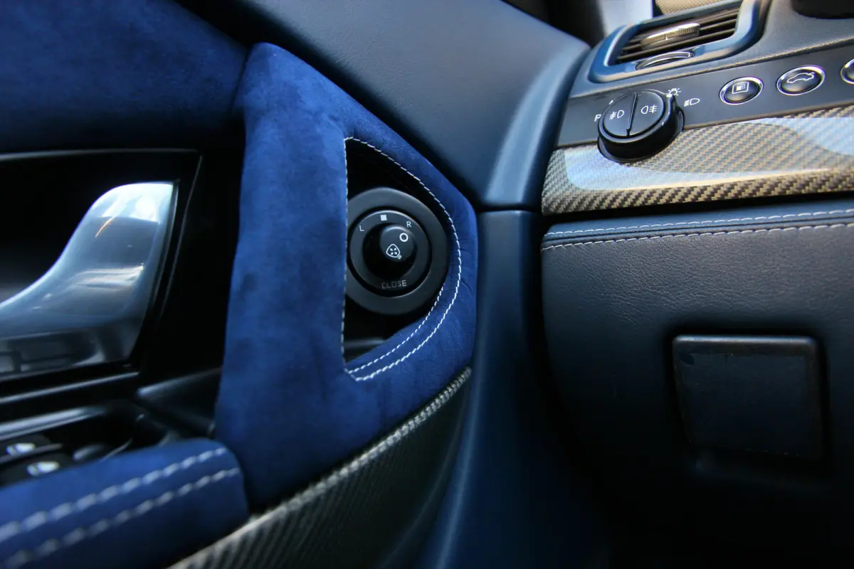 4.7 Sport GTS GT S | blauw alcantara | BTW | Uniek