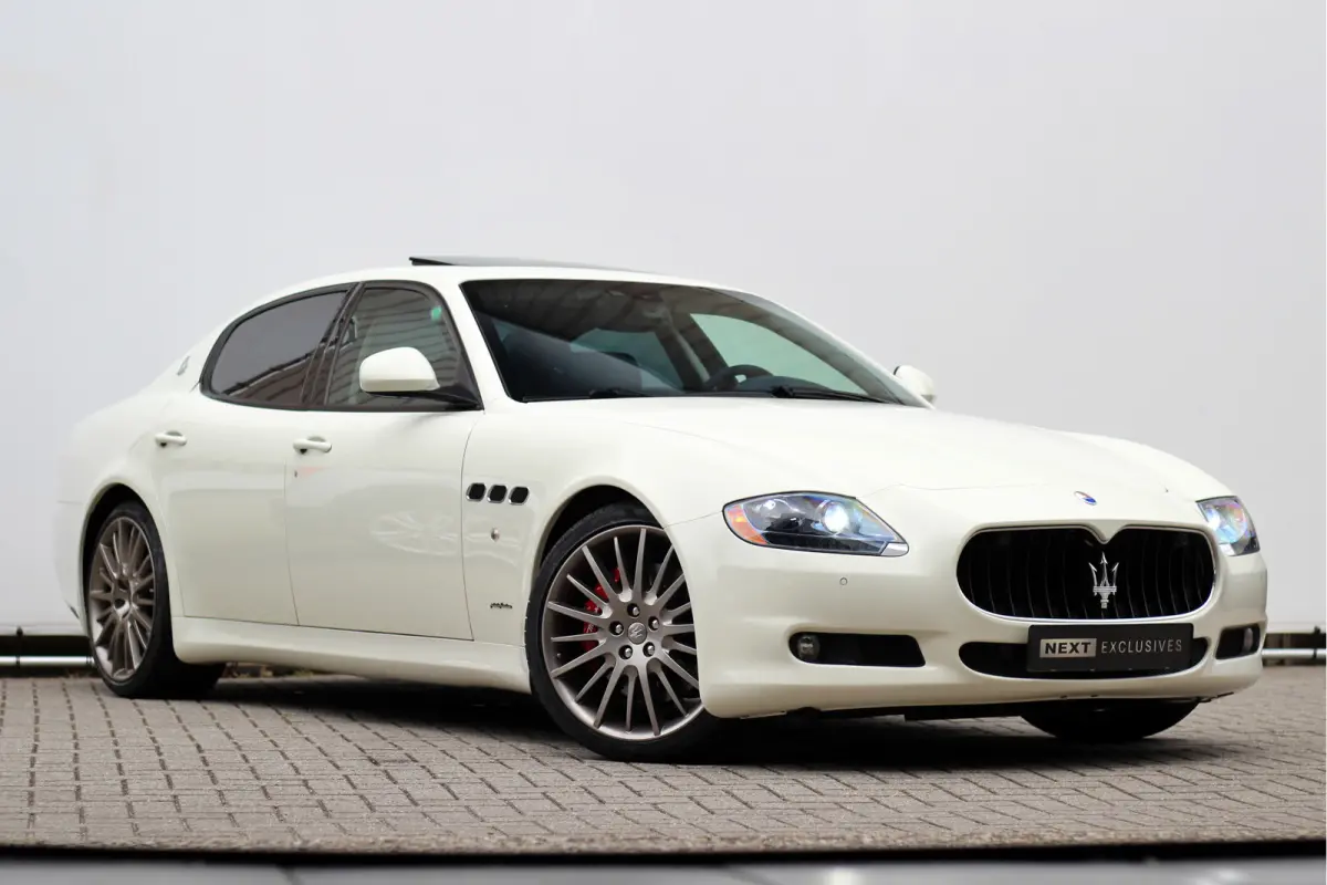 4.7 Sport GTS GT S | blauw alcantara | BTW | Uniek