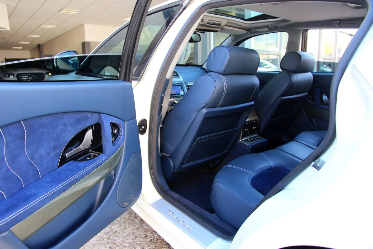 4.7 Sport GTS GT S | blauw alcantara | BTW | Uniek