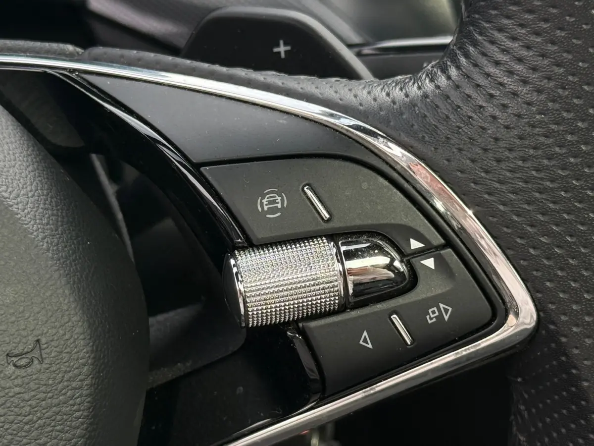1.0 TSI 110PK DSG SPORT PANO|NAVI|CAMERA|CARPLAY