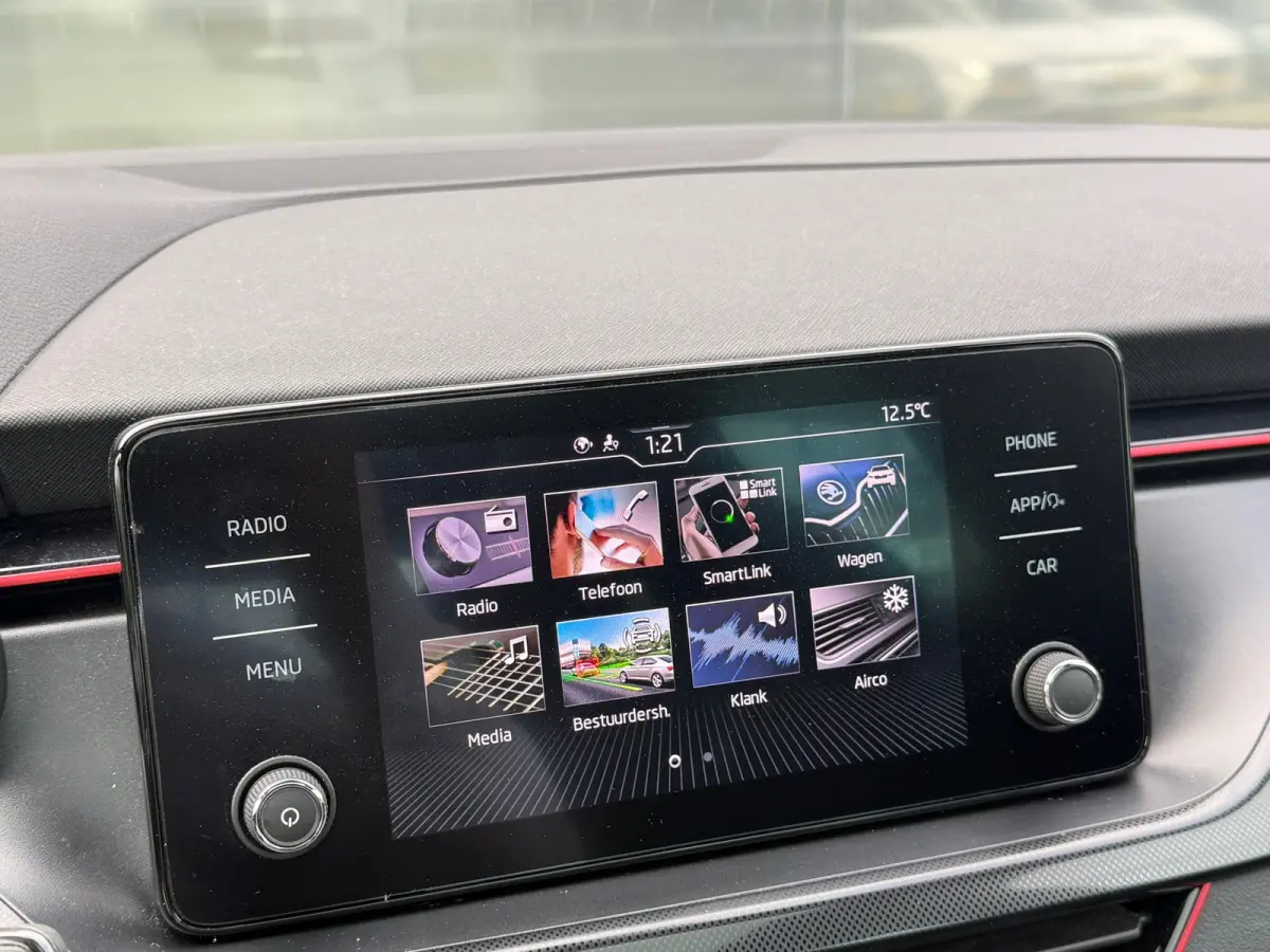 1.0 TSI 110PK DSG SPORT PANO|NAVI|CAMERA|CARPLAY