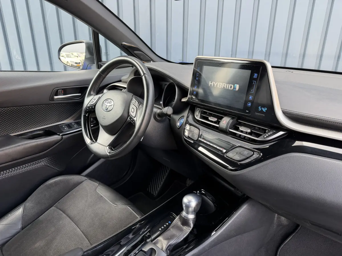1.8 Hybrid Executive / Bi tone | Leer/alcantara | Dealer onderhouden | LED | JBL | Rijklaar!!
