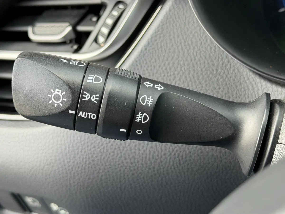 1.8 Hybrid Executive / Bi tone | Leer/alcantara | Dealer onderhouden | LED | JBL | Rijklaar!!
