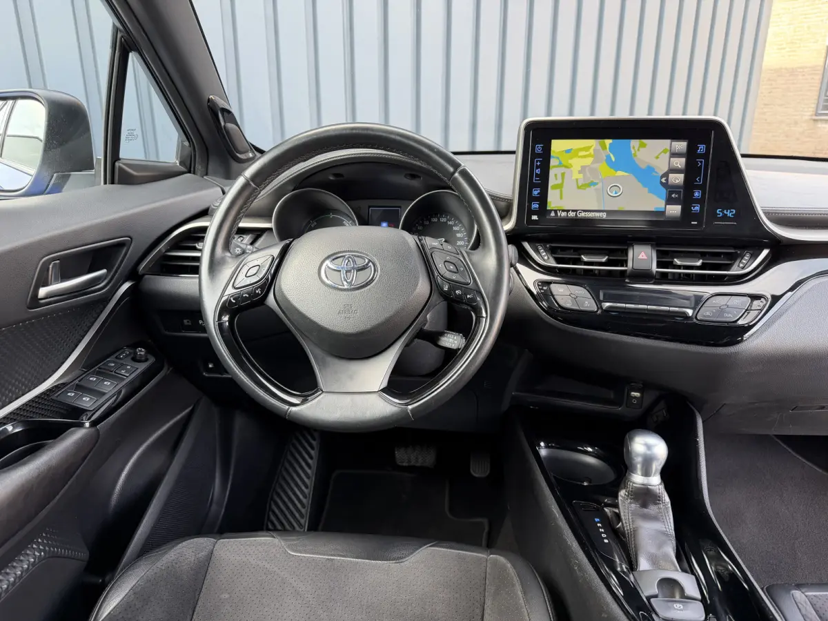 1.8 Hybrid Executive / Bi tone | Leer/alcantara | Dealer onderhouden | LED | JBL | Rijklaar!!