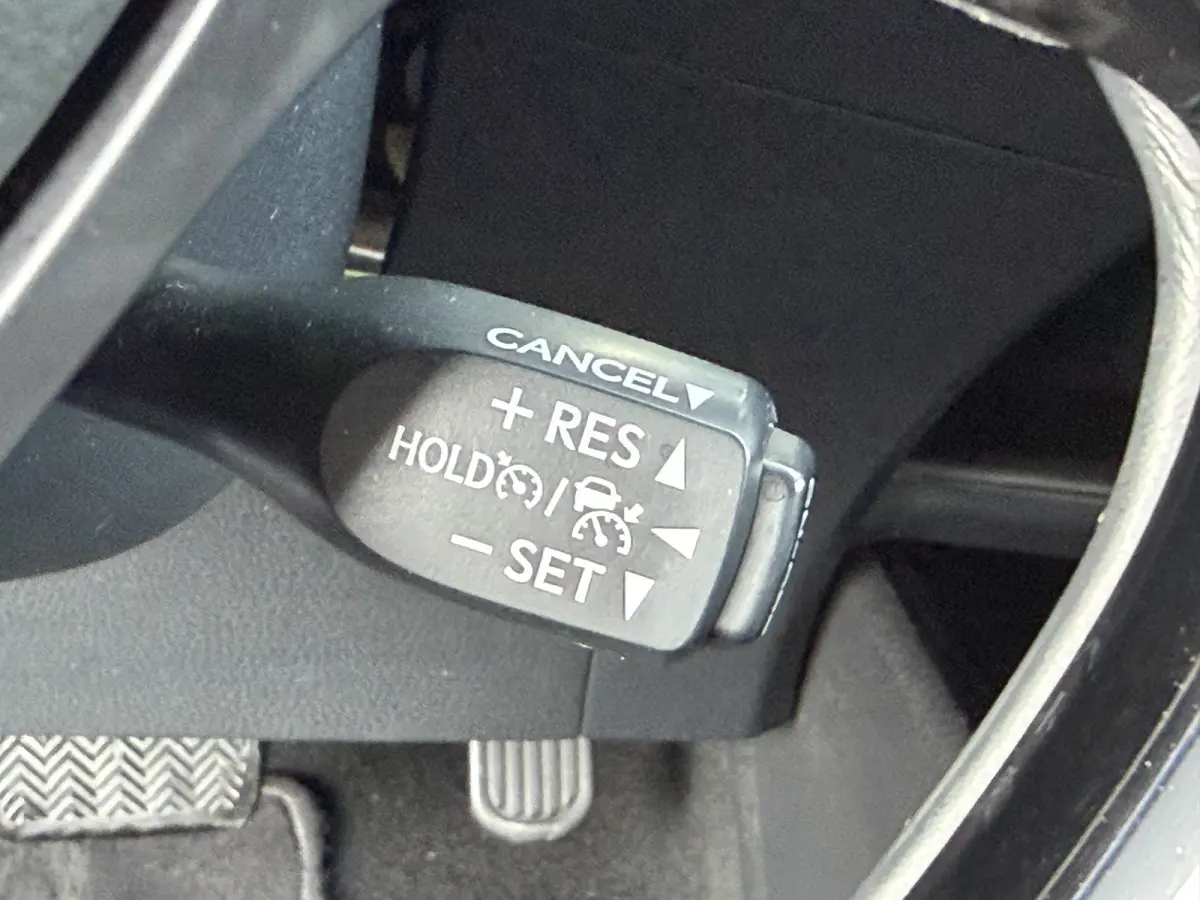 1.8 Hybrid Executive / Bi tone | Leer/alcantara | Dealer onderhouden | LED | JBL | Rijklaar!!