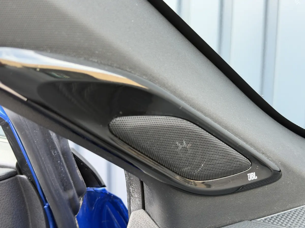1.8 Hybrid Executive / Bi tone | Leer/alcantara | Dealer onderhouden | LED | JBL | Rijklaar!!