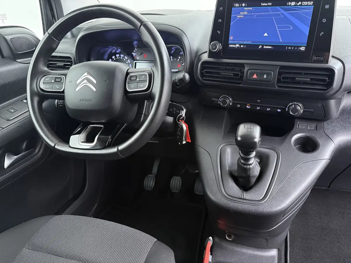 1.5 BlueHDi 100 S&S L1 | Cruise control | Houten vloer in laadruimte | Parkeersensor achter