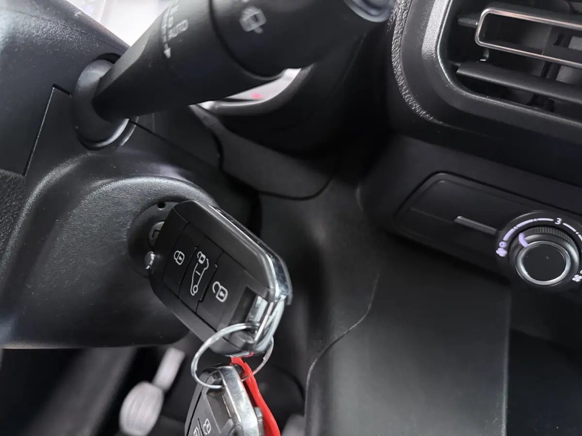 1.5 BlueHDi 100 S&S L1 | Cruise control | Houten vloer in laadruimte | Parkeersensor achter