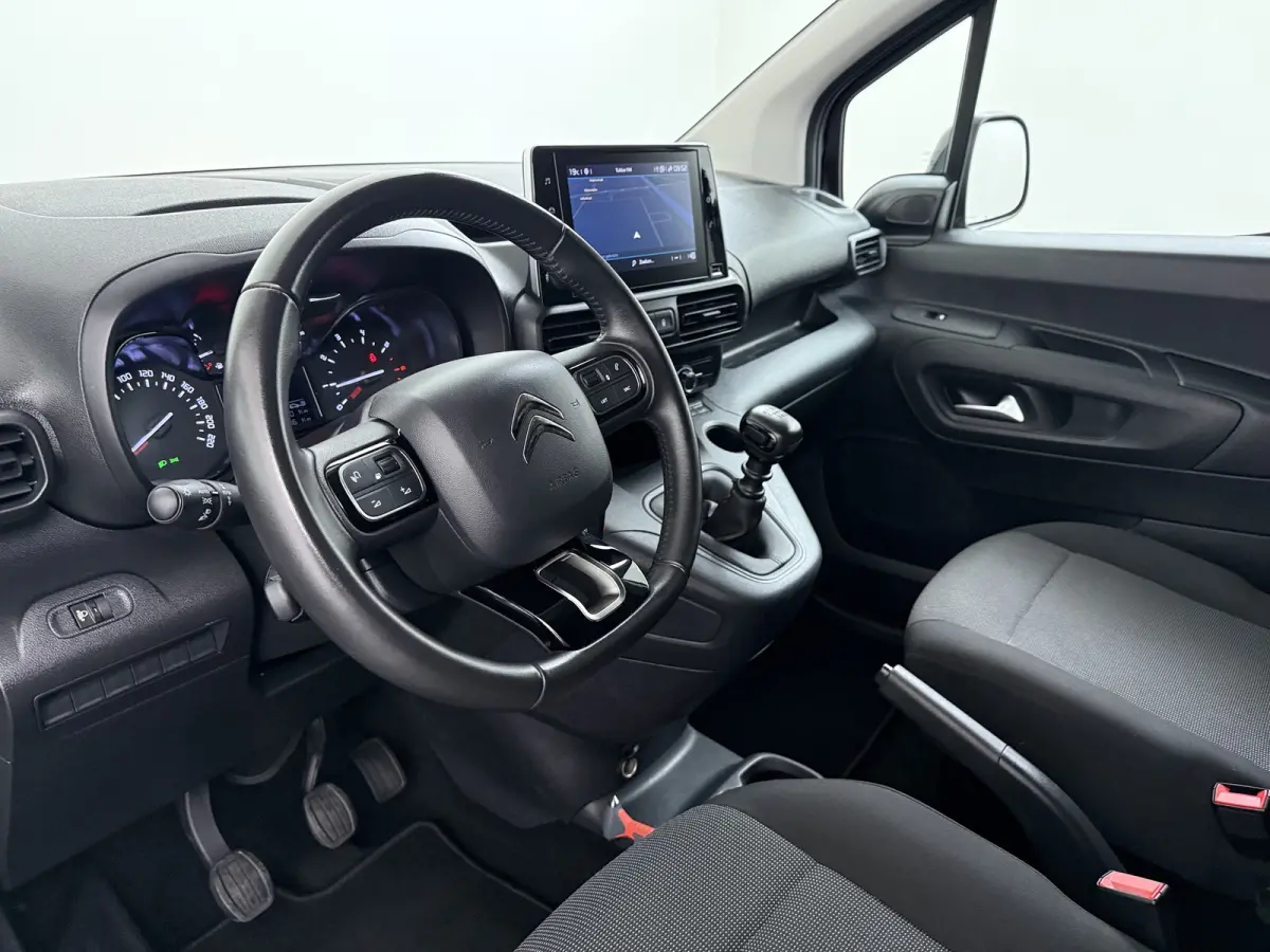 1.5 BlueHDi 100 S&S L1 | Cruise control | Houten vloer in laadruimte | Parkeersensor achter