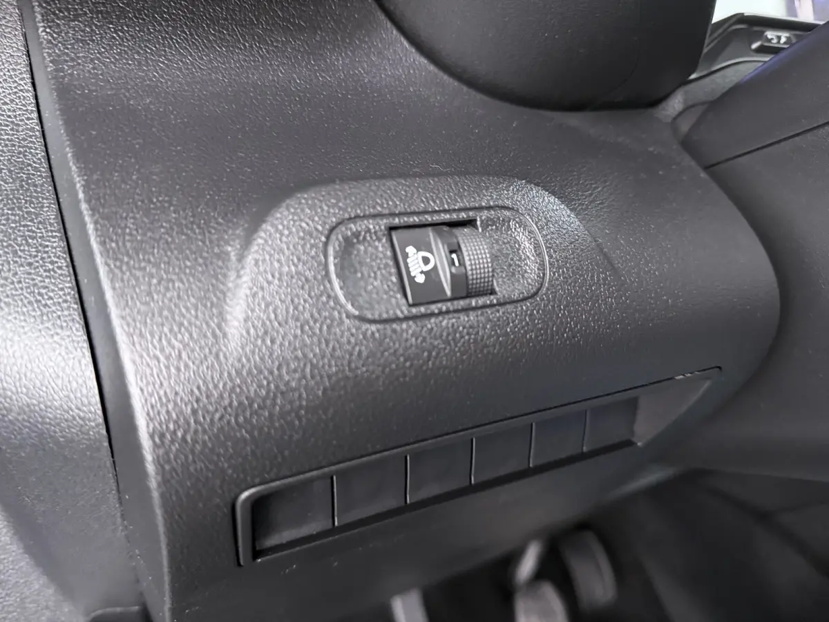 1.5 BlueHDi 100 S&S L1 | Cruise control | Houten vloer in laadruimte | Parkeersensor achter