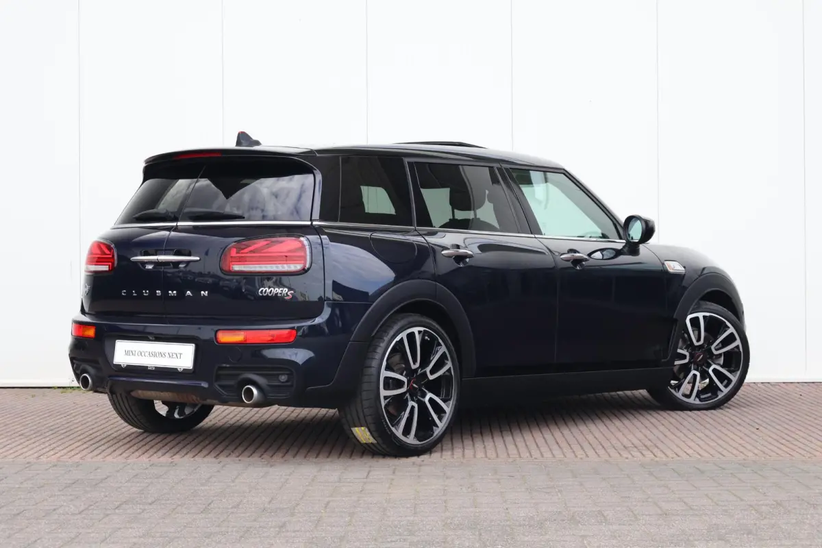Cooper S Hammersmith | JCW-Pakket | Pano Dak | Yours Leder | Harman Kardon | Head-Up | Verwarmde Voorstoelen | Comfort Access |