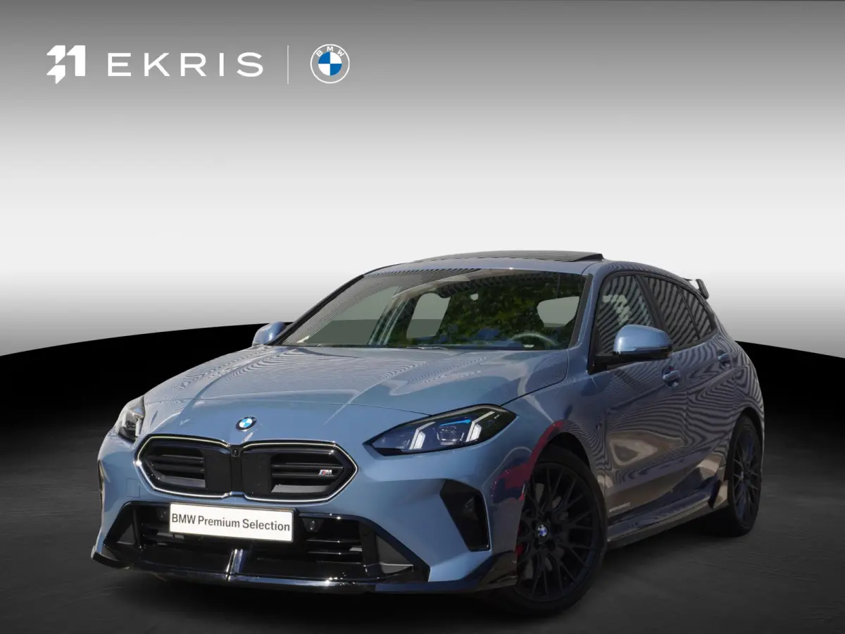 120 M Sportpakket Pro | 19 inch LM M Y-spaak | Stuurwielrand verwarmd | Extra getint glas | Harman-Kardon sound system | Parking Assistant Plus | BMW Head-Up Display