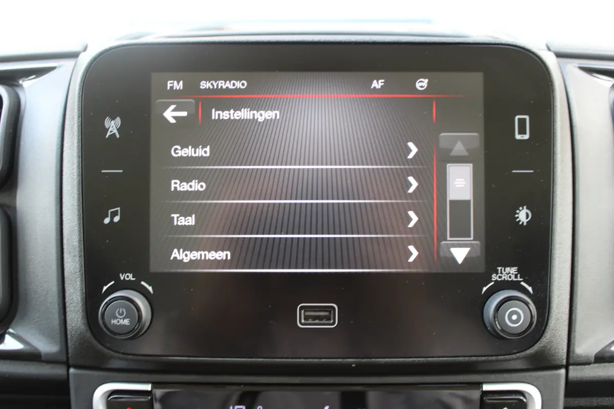 L3 110 kWh | 8 JAAR GARANTIE | BETIMMERING | APPEL CARPLAY/ANDROID AUTO |