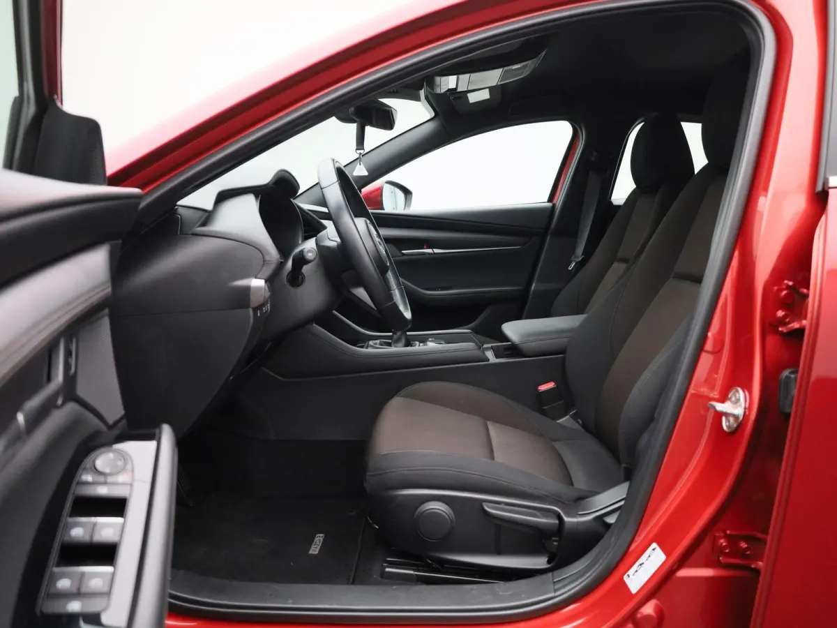 2.0 e-SkyActiv-X M Hybrid 186 | ACC | Head-up display | Keyless | DAB | Navi |  Airco |