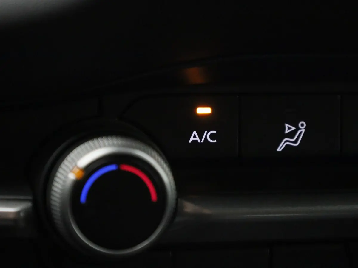 2.0 e-SkyActiv-X M Hybrid 186 | ACC | Head-up display | Keyless | DAB | Navi |  Airco |