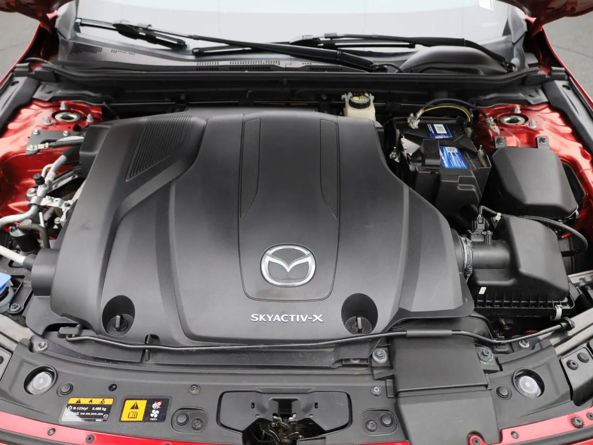 2.0 e-SkyActiv-X M Hybrid 186 | ACC | Head-up display | Keyless | DAB | Navi |  Airco |