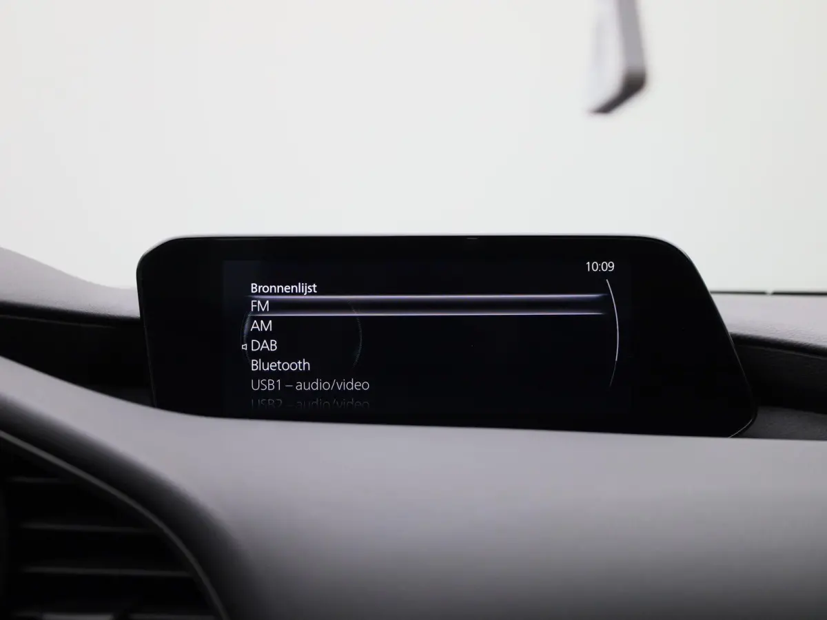 2.0 e-SkyActiv-X M Hybrid 186 | ACC | Head-up display | Keyless | DAB | Navi |  Airco |