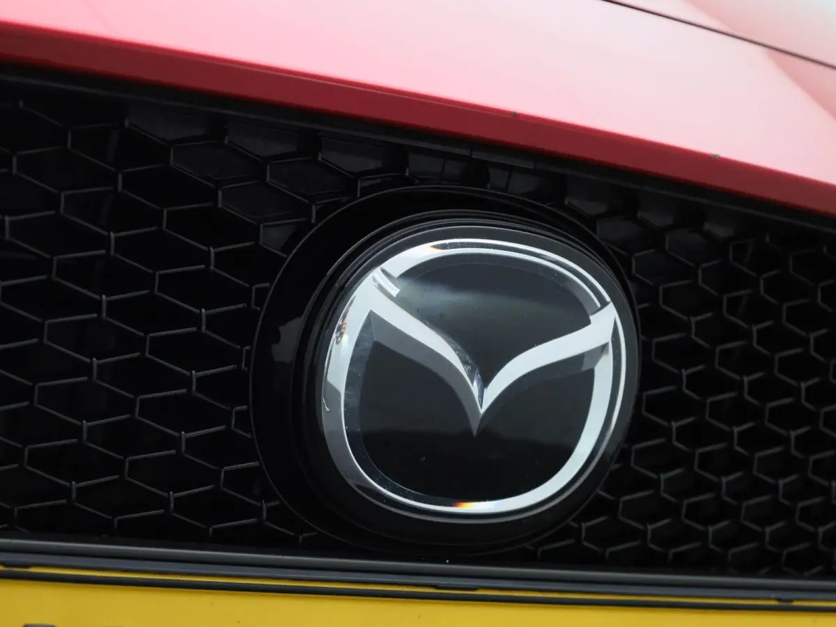 2.0 e-SkyActiv-X M Hybrid 186 | ACC | Head-up display | Keyless | DAB | Navi |  Airco |