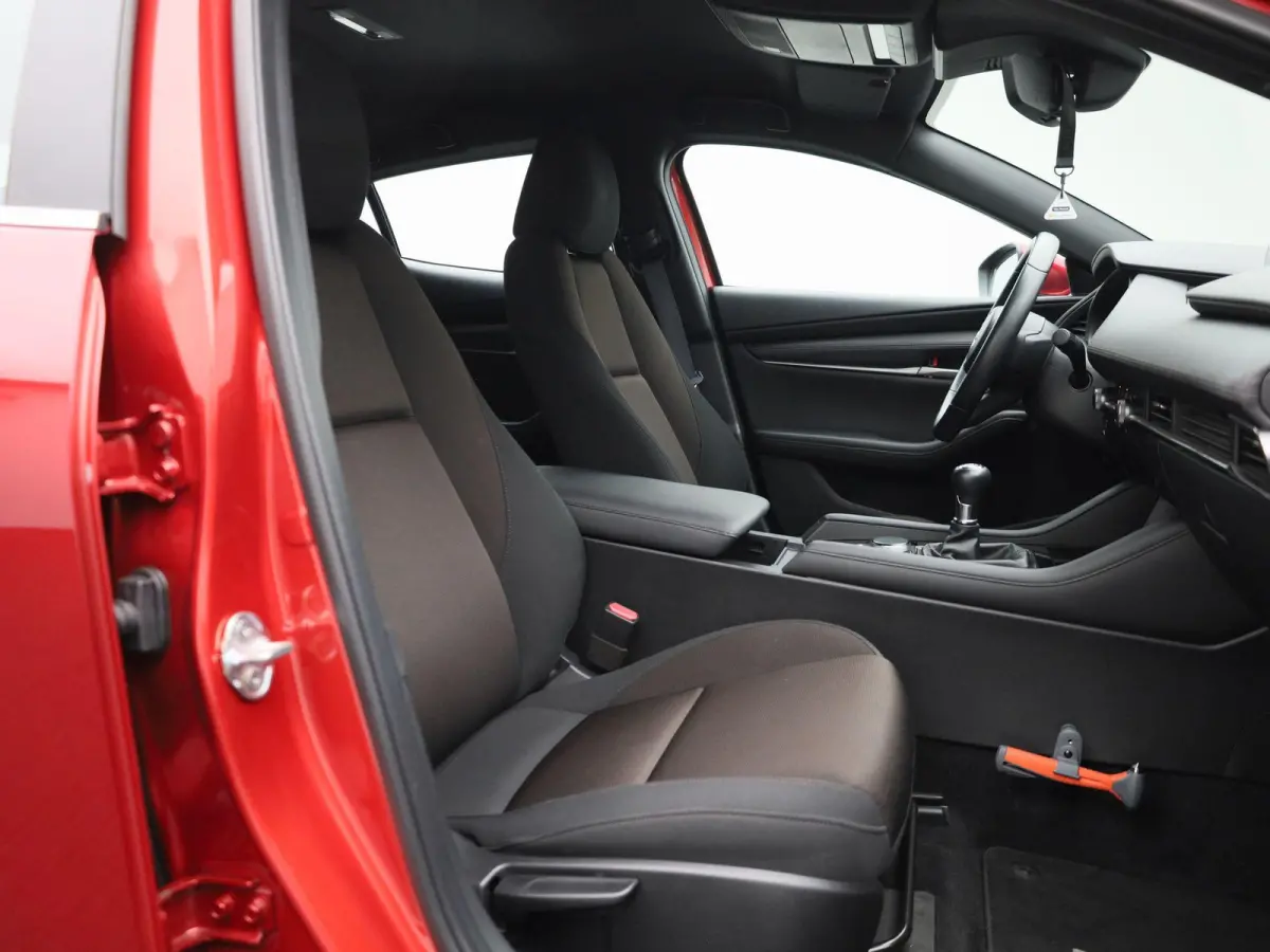 2.0 e-SkyActiv-X M Hybrid 186 | ACC | Head-up display | Keyless | DAB | Navi |  Airco |