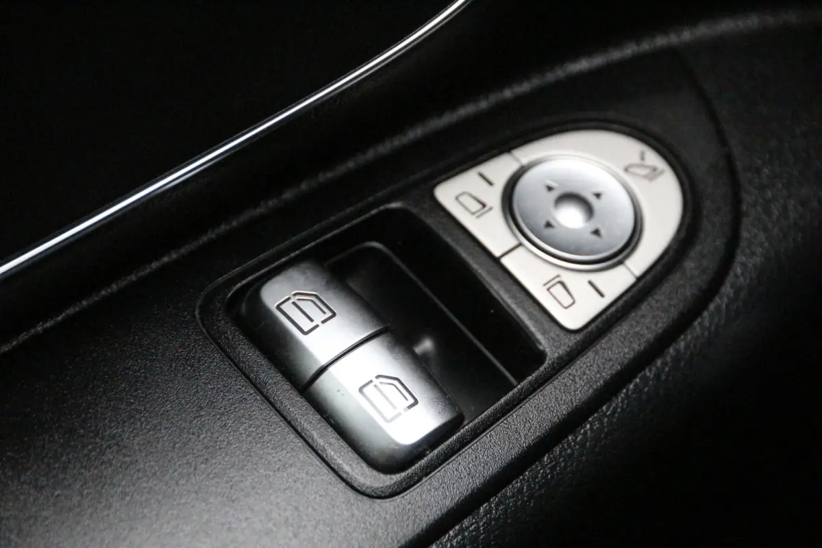 119 CDI | Aut. | DC | KAR-edition | Navi | Cruise | Clima..