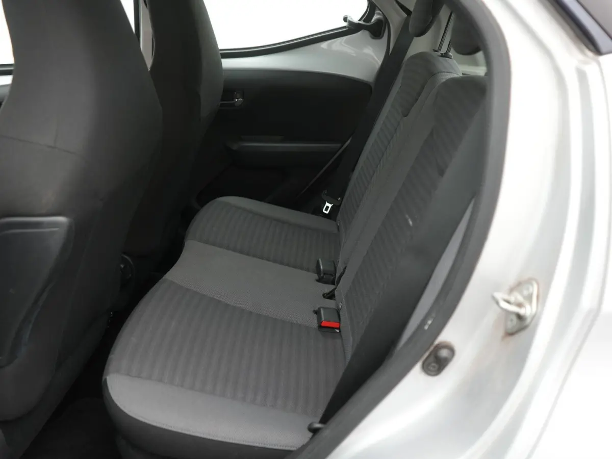 1.0 VVT-i x-cite AUTOMAAT | CAMERA | MIRROR LINK | CLIMATE CONTROL
