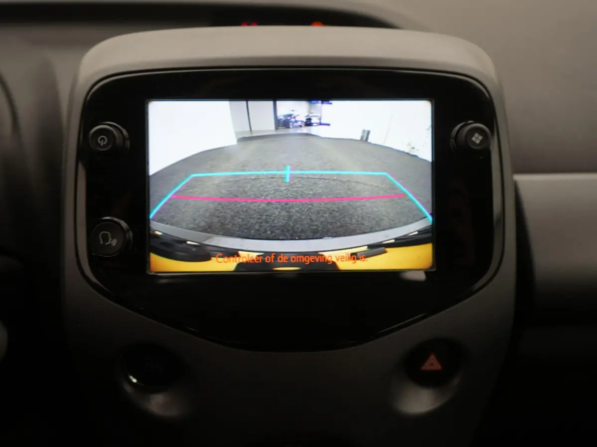 1.0 VVT-i x-cite AUTOMAAT | CAMERA | MIRROR LINK | CLIMATE CONTROL
